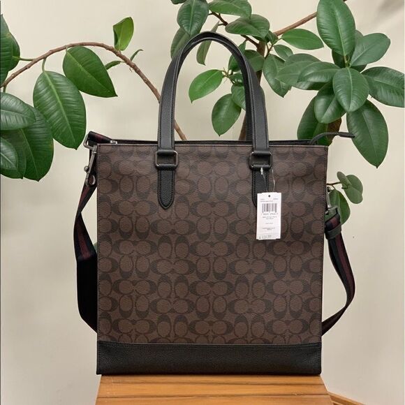 Coach Graham Structured Tote In Signature Canvas With Souvenir Patches - Picture 4 of 16